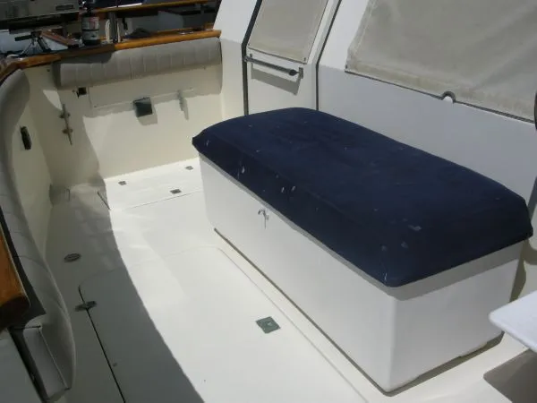 aft cockpit 2