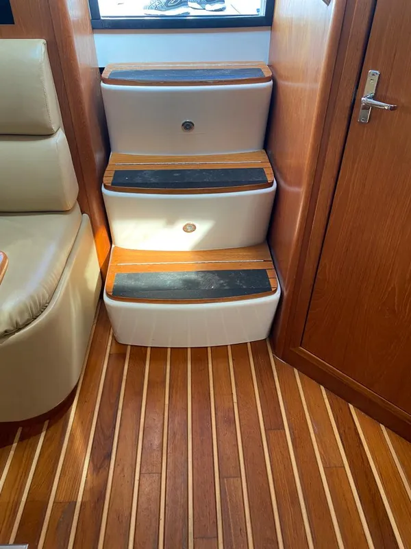 2002 Tiara Yachts Open