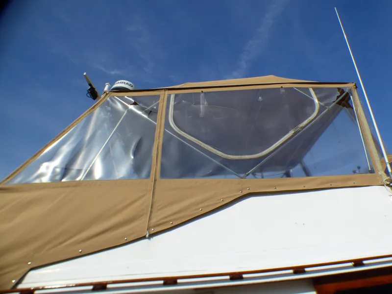 Starboard Isinglass (Needs Repairing))