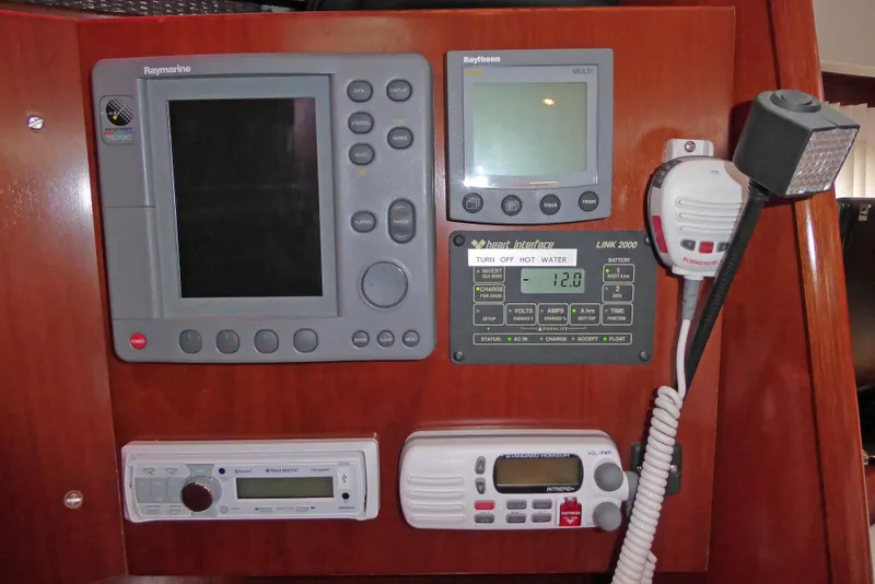 Nav station electronics
