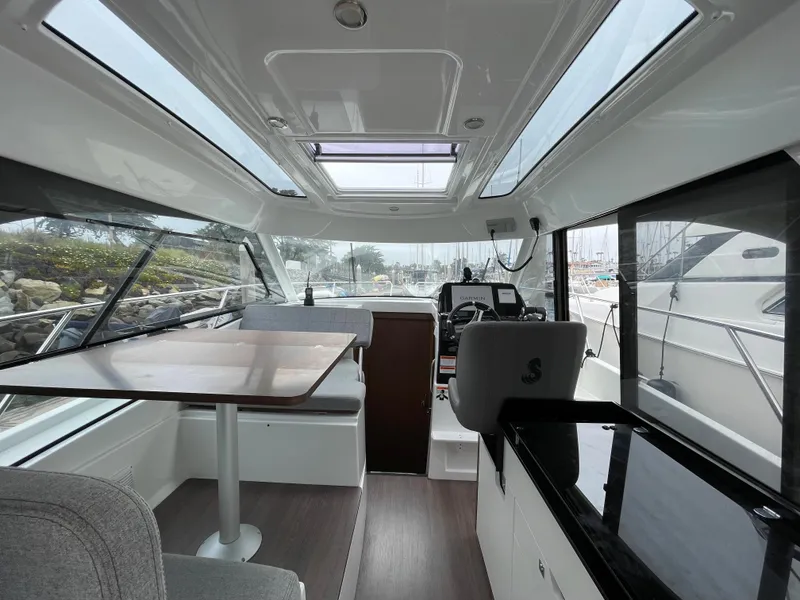 2019 Beneteau Antares 27