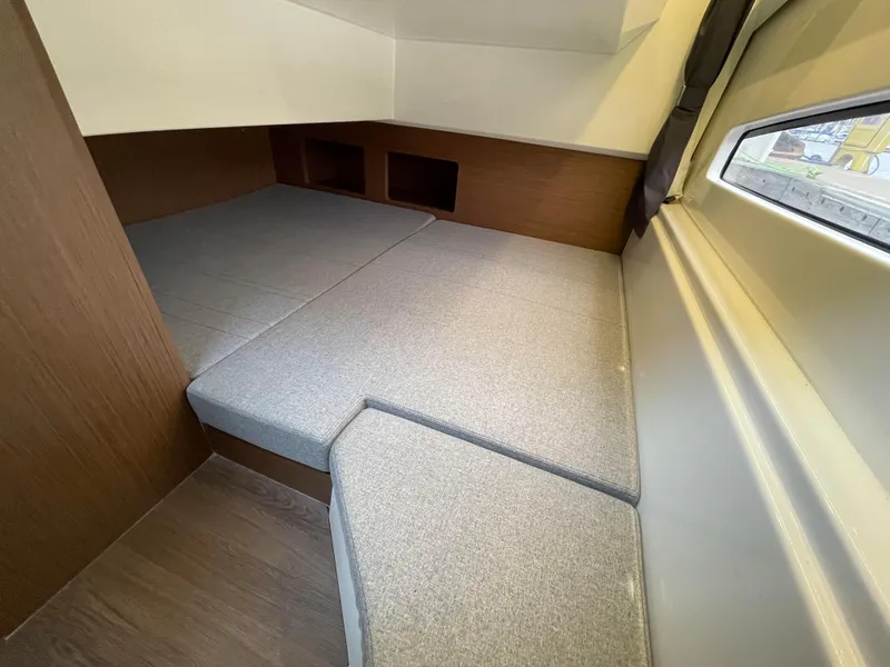 2019 Beneteau Antares 27