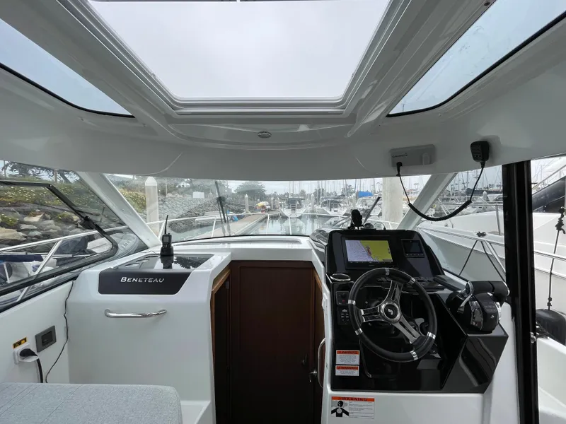 2019 Beneteau Antares 27
