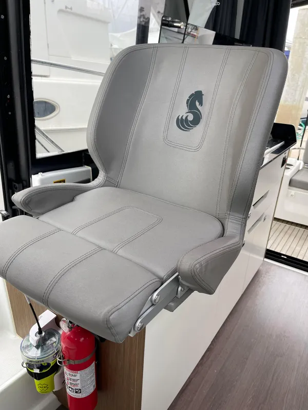 2019 Beneteau Antares 27