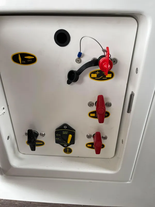 2019 Beneteau Antares 27