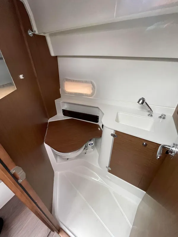 2019 Beneteau Antares 27