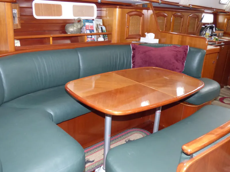 Dinette converts to berth