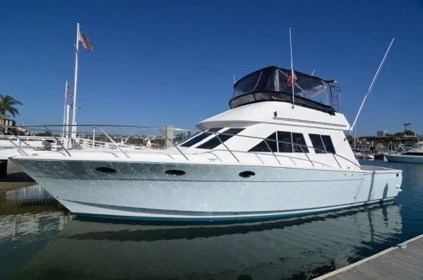 1998 Bluewater Yachts Sportfisher