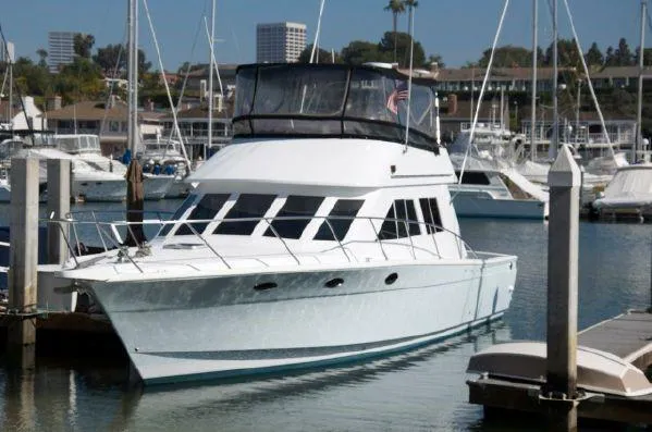 1998 Bluewater Yachts Sportfisher