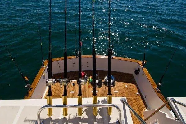 1998 Bluewater Yachts Sportfisher