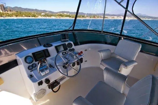 1998 Bluewater Yachts Sportfisher