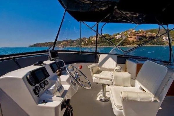 1998 Bluewater Yachts Sportfisher