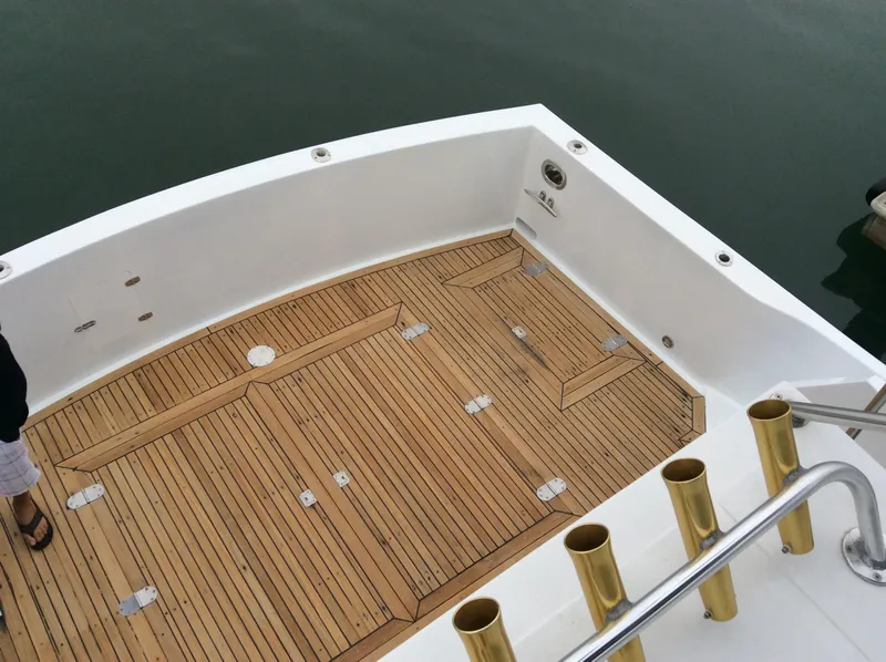 1998 Bluewater Yachts Sportfisher