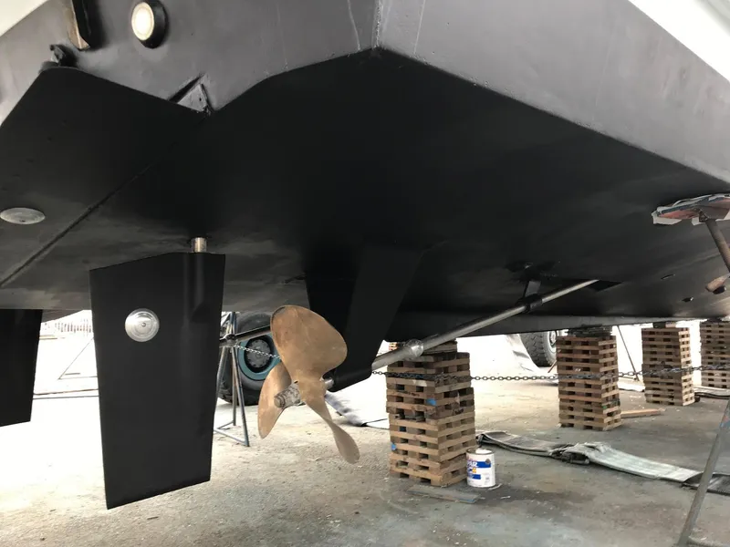 1998 Bluewater Yachts Sportfisher