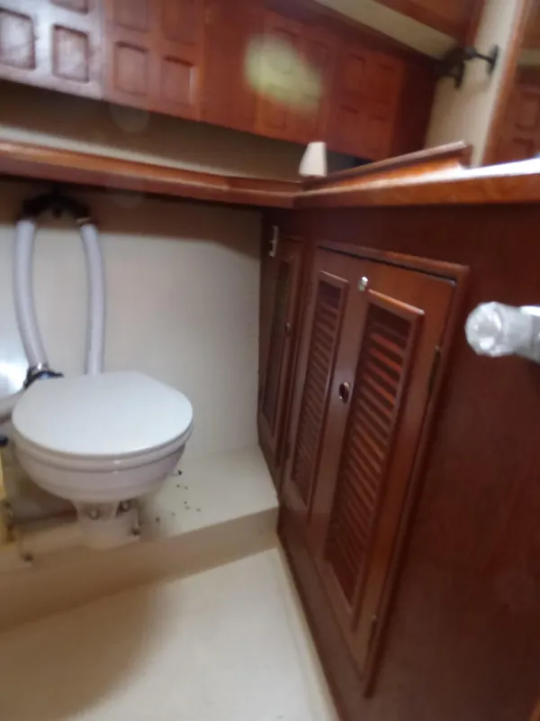 1981 Endeavour 43 Center Cockpit