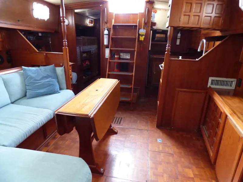 1981 Endeavour 43 Center Cockpit