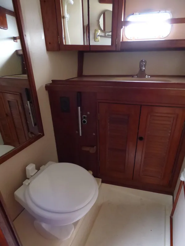 1981 Endeavour 43 Center Cockpit