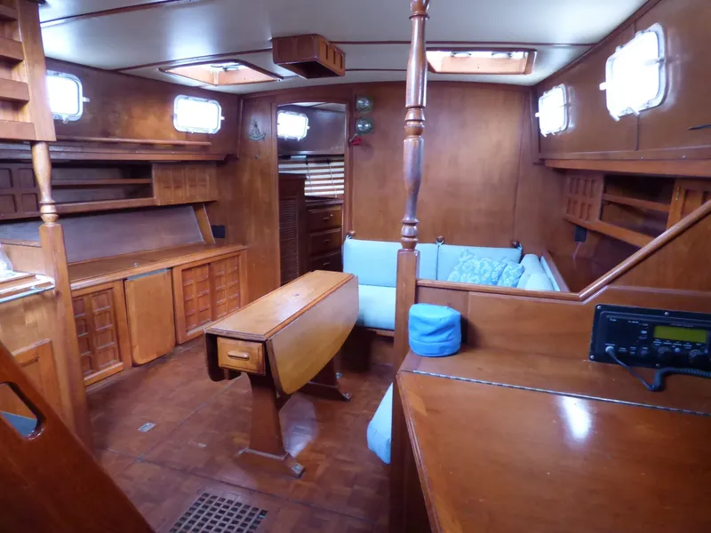 1981 Endeavour 43 Center Cockpit