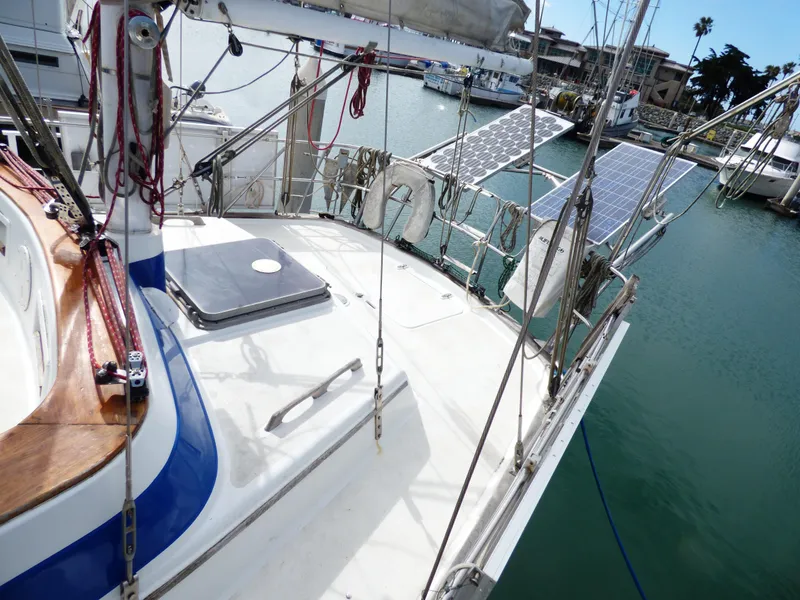 1981 Endeavour 43 Center Cockpit