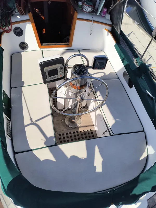 1985 Mason 33