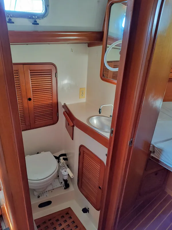 1985 Mason 33