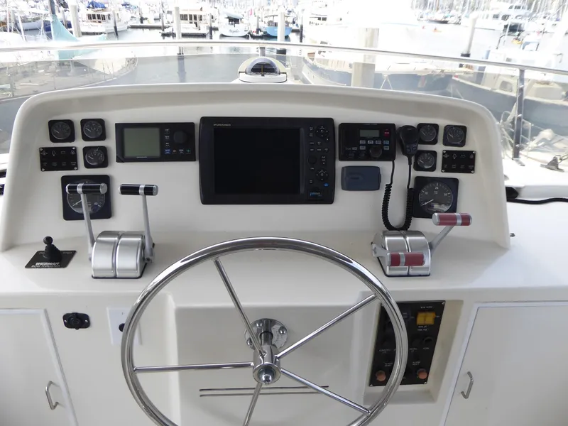 Flybridge helm