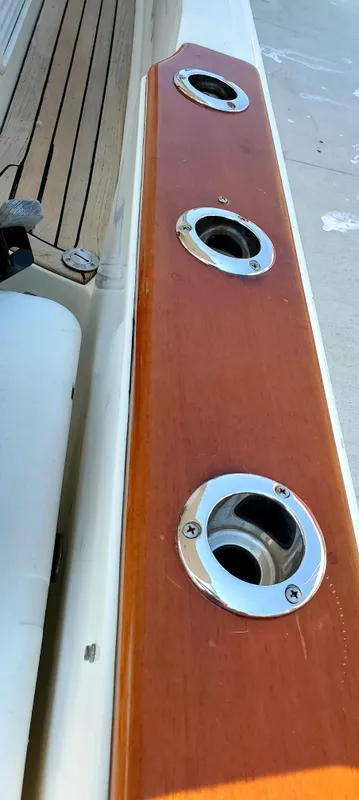 Starboard cockpit rail