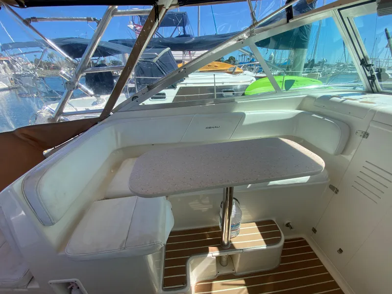 2003 Pursuit 2865 Denali