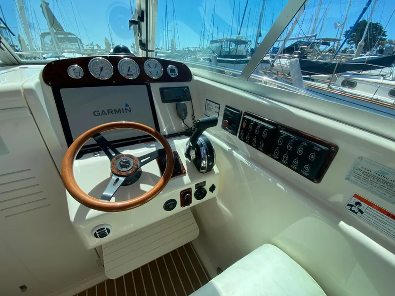 2003 Pursuit 2865 Denali