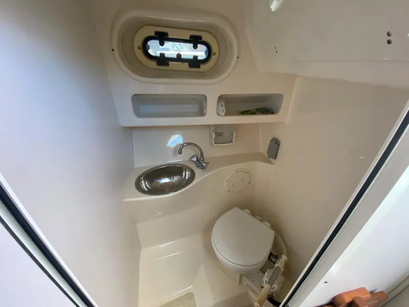 2003 Pursuit 2865 Denali