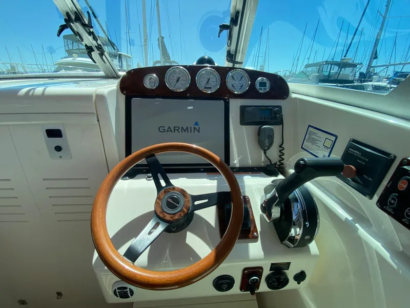 2003 Pursuit 2865 Denali