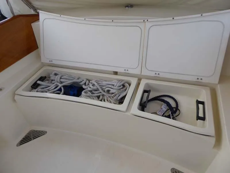 2003 Hinckley Picnic Boat 36 EP