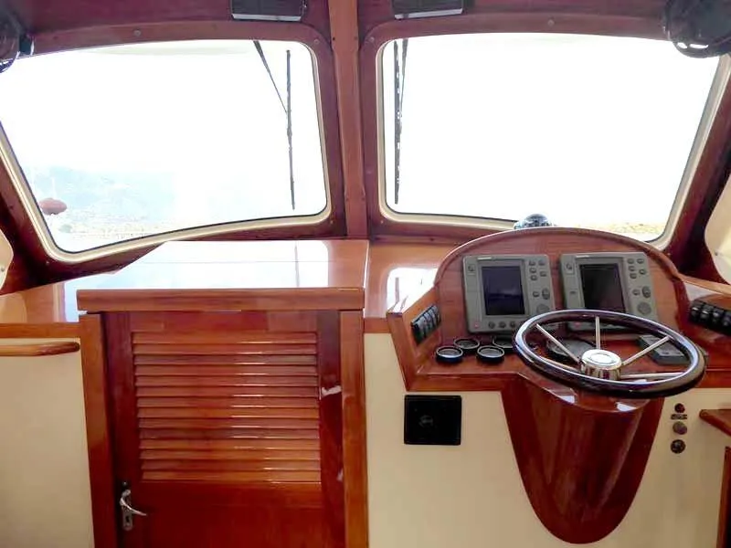 2003 Hinckley Picnic Boat 36 EP