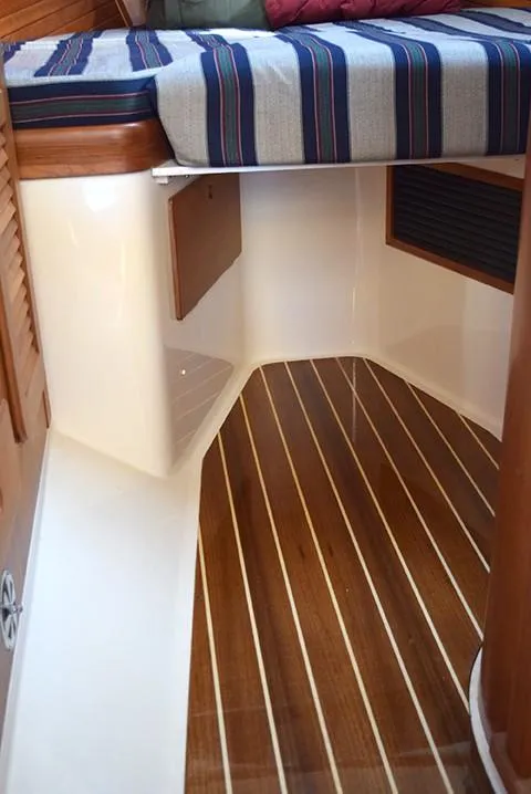 2003 Hinckley Picnic Boat 36 EP