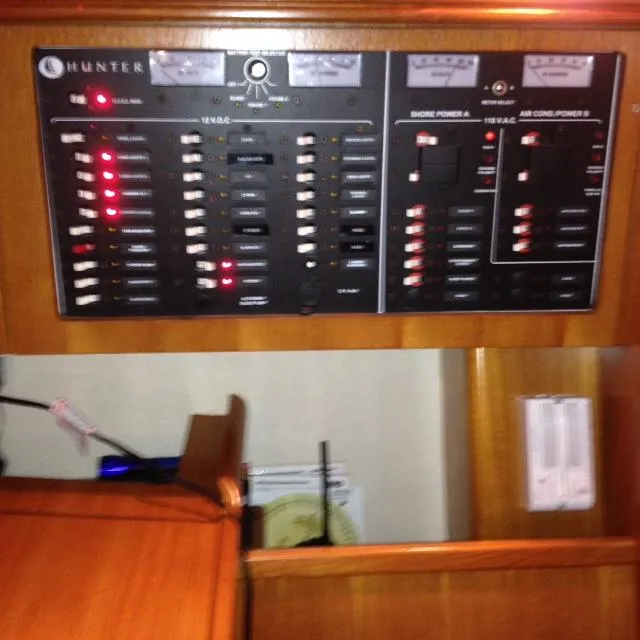 2003 Hunter 466