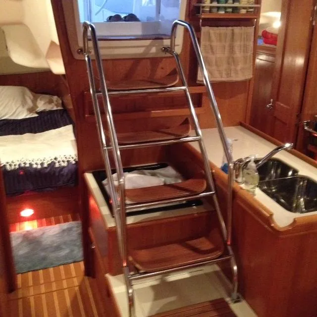2003 Hunter 466