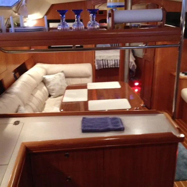 2003 Hunter 466