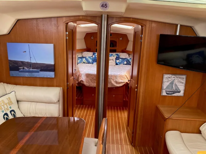 2003 Hunter 466