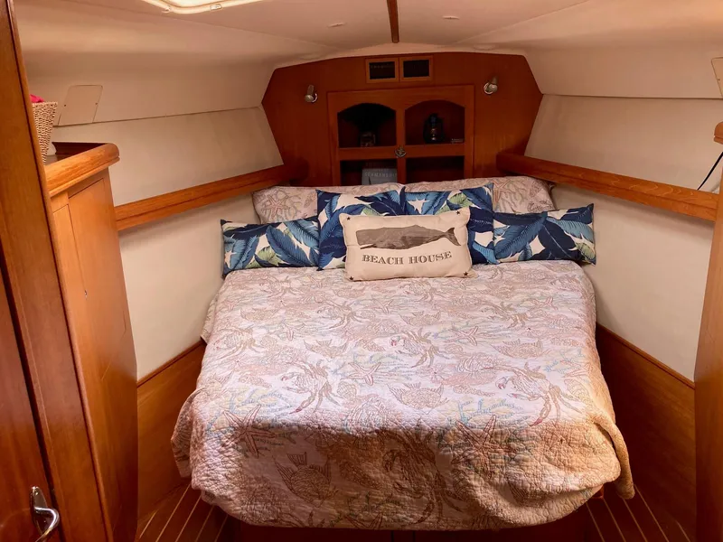 2003 Hunter 466