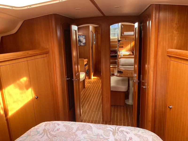 2003 Hunter 466