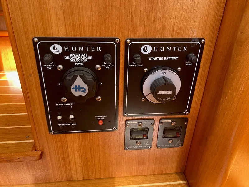 2003 Hunter 466