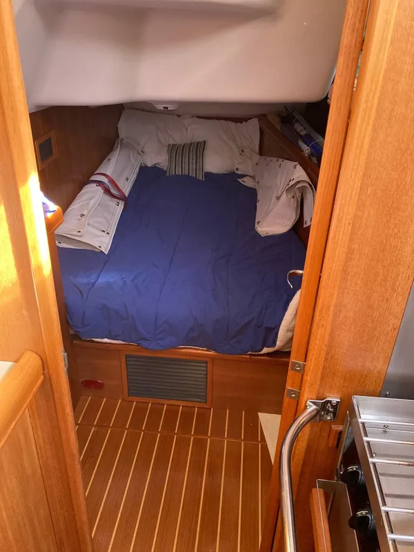 2003 Hunter 466