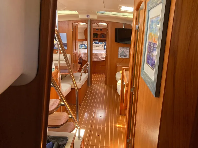 2003 Hunter 466