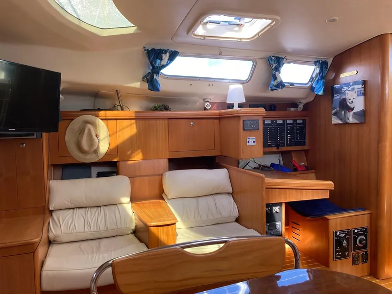 2003 Hunter 466