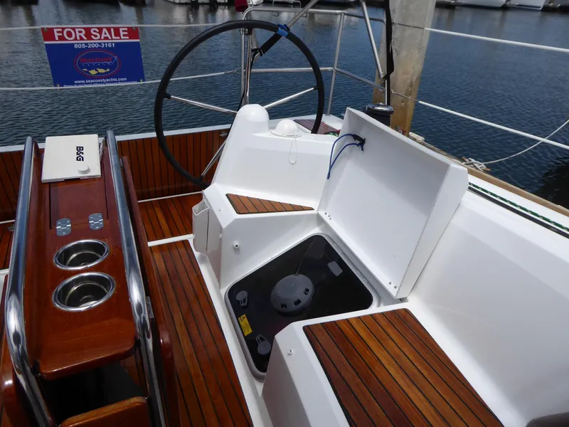 Hatch to aft compartment