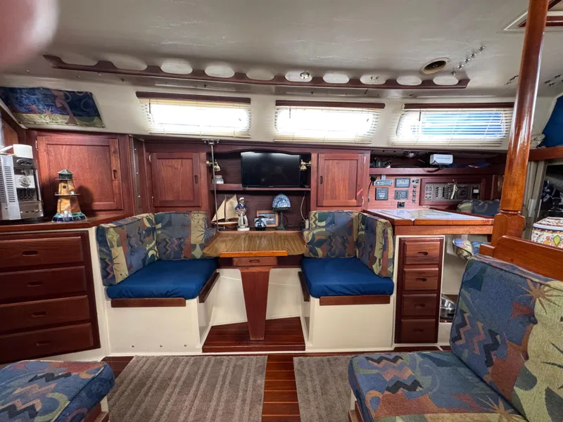 1985 Catalina 36