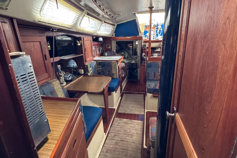1985 Catalina 36