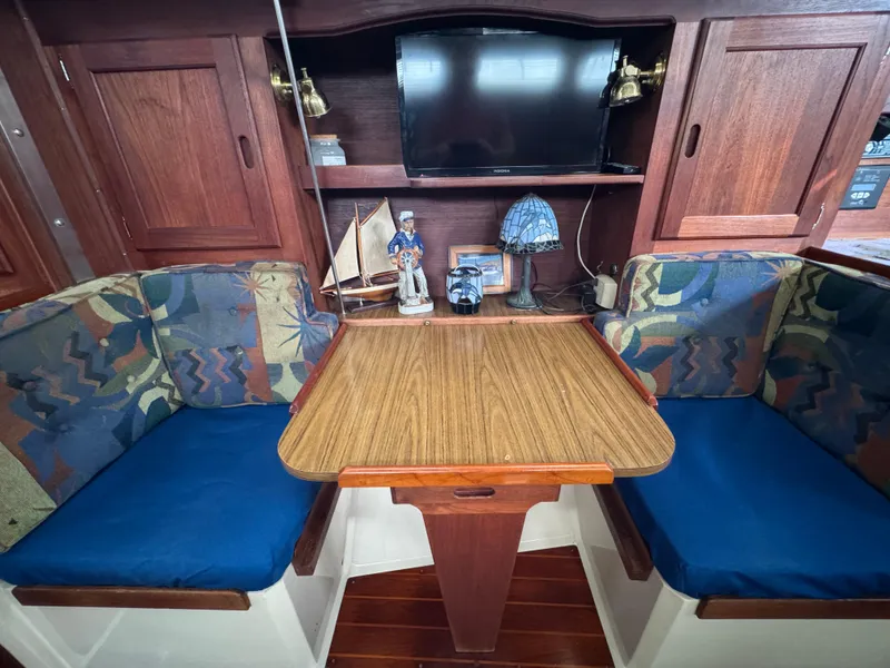 1985 Catalina 36