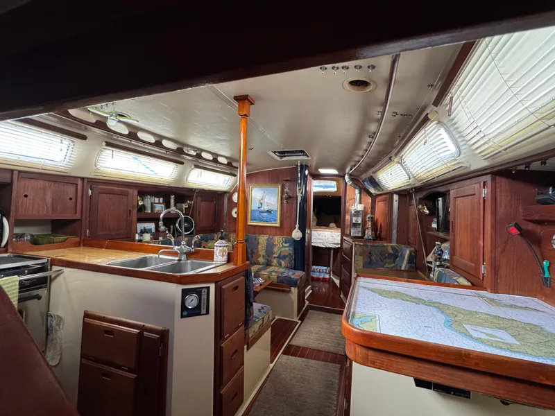 1985 Catalina 36
