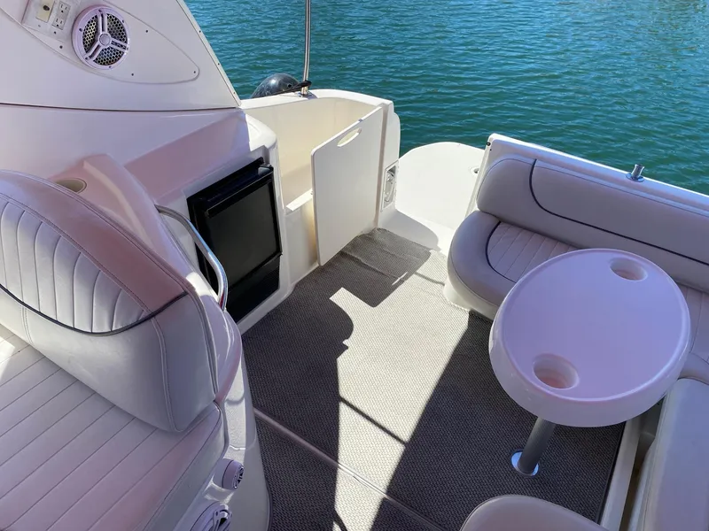 2005 Maxum 3100 SCR